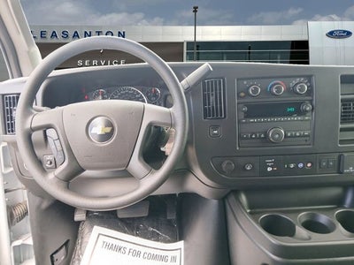2025 Chevrolet Express 3500 LT