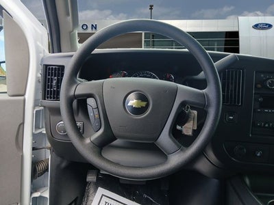 2025 Chevrolet Express 3500 LT