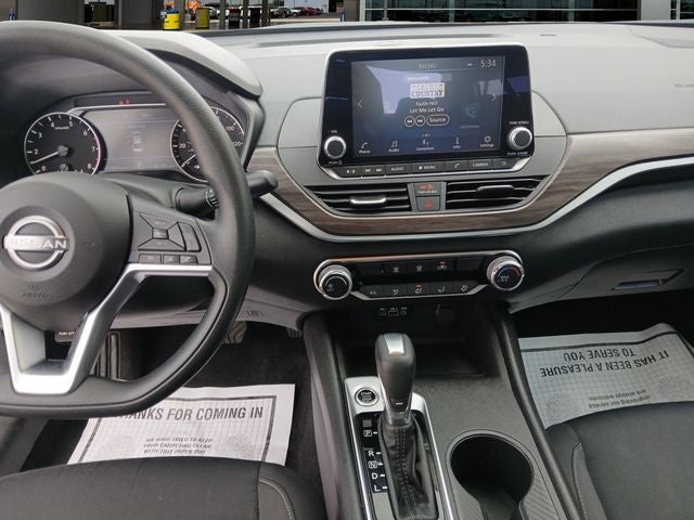 2025 Nissan Altima SV