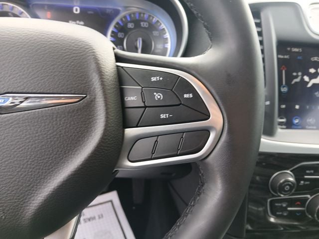 2022 Chrysler 300 Touring L