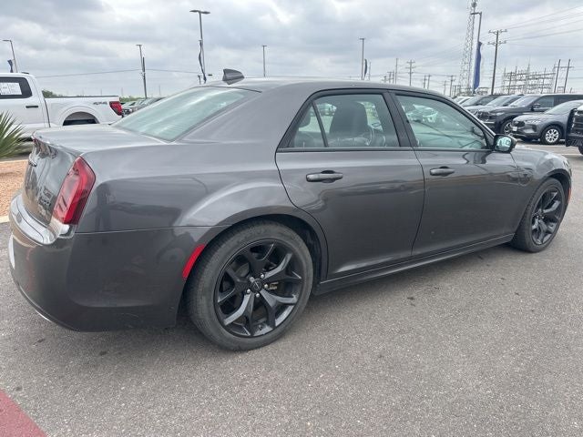 2022 Chrysler 300 Touring L