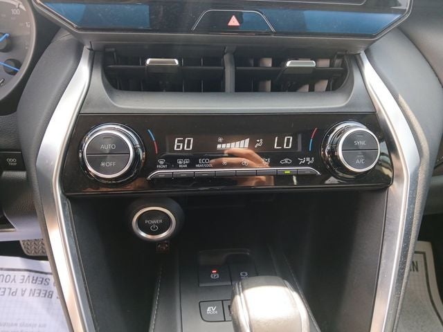 2024 Toyota Venza LE