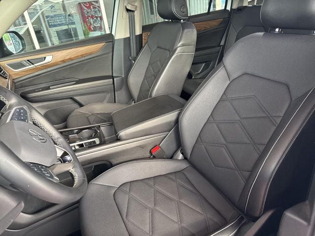 2024 Volkswagen Atlas 2.0T SE