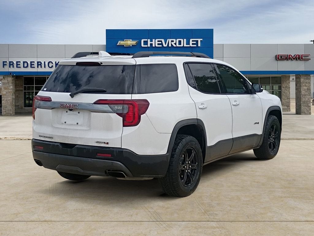 2022 GMC Acadia AT4