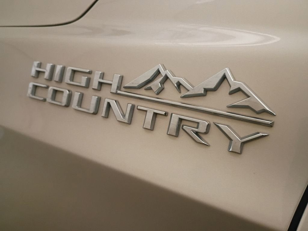 2021 Chevrolet Suburban High Country