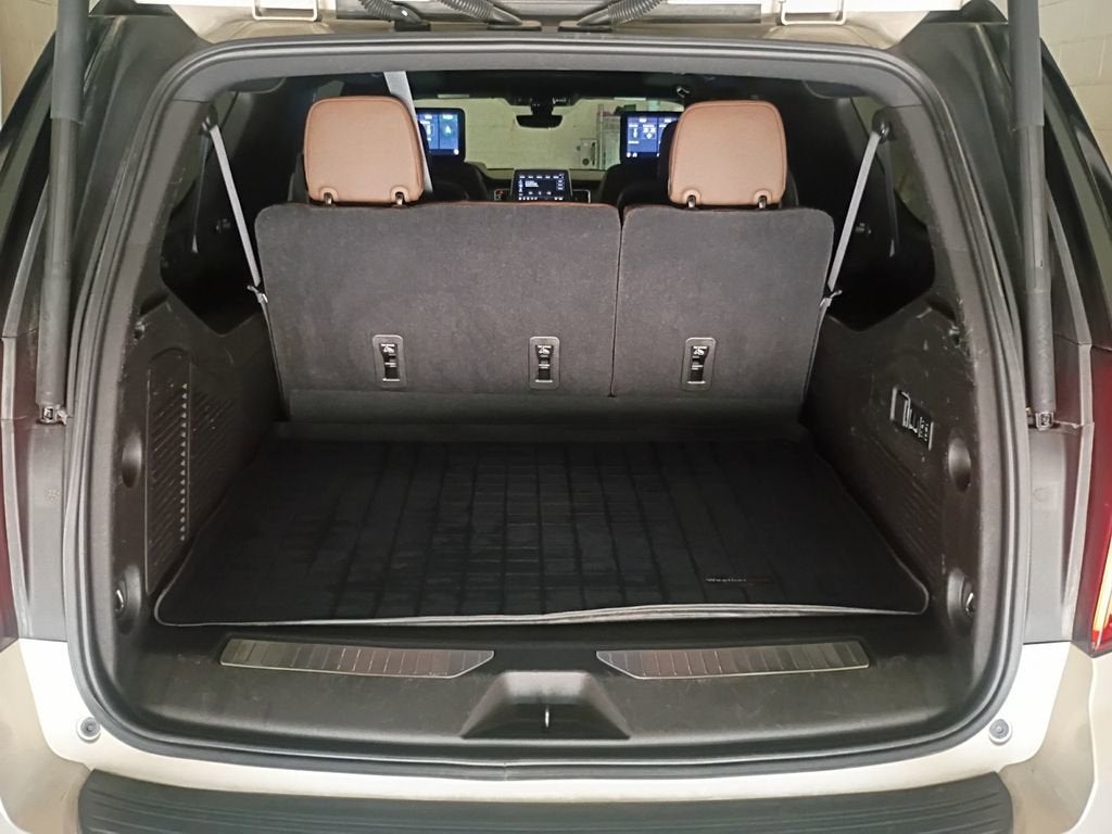 2021 Chevrolet Suburban High Country