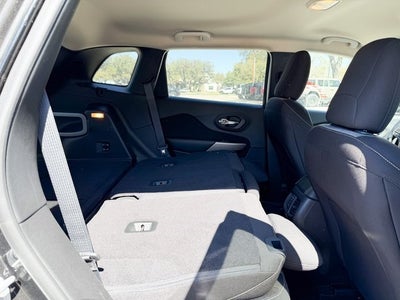 2017 Jeep Cherokee Sport