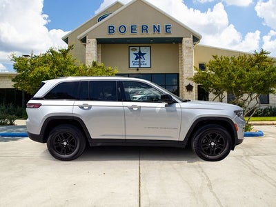 2024 Jeep Grand Cherokee Laredo