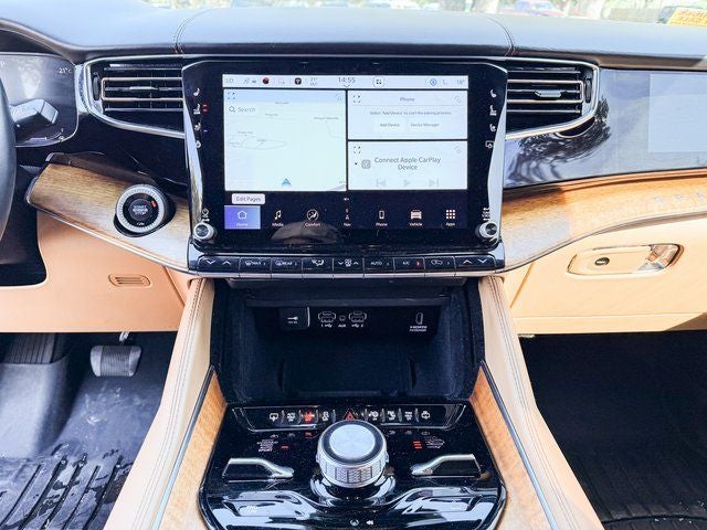 2022 Jeep Grand Wagoneer Series III