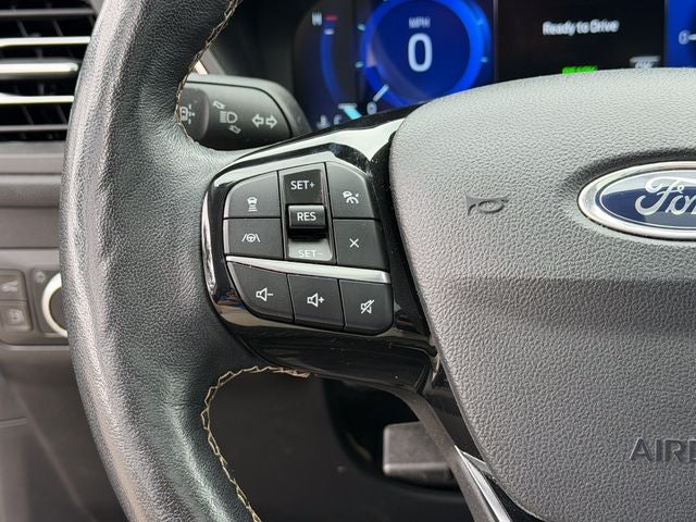 2022 Ford Escape Hybrid Titanium