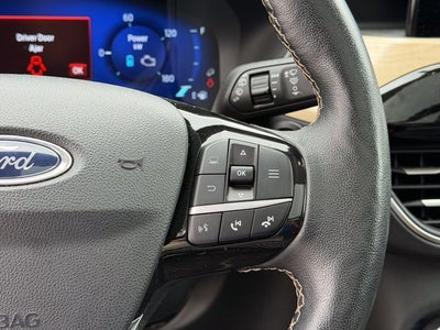 2022 Ford Escape Hybrid Titanium