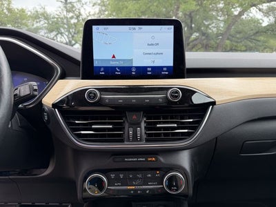 2022 Ford Escape Hybrid Titanium