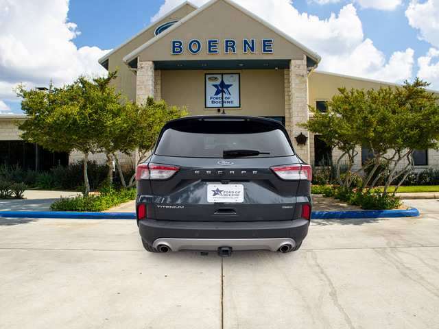 2022 Ford Escape Hybrid Titanium