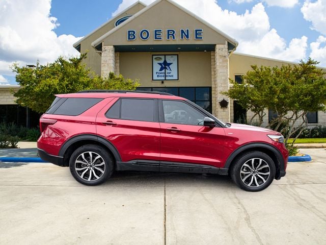 2022 Ford Explorer ST-Line