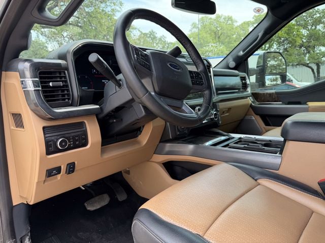 2023 Ford F-350SD Platinum