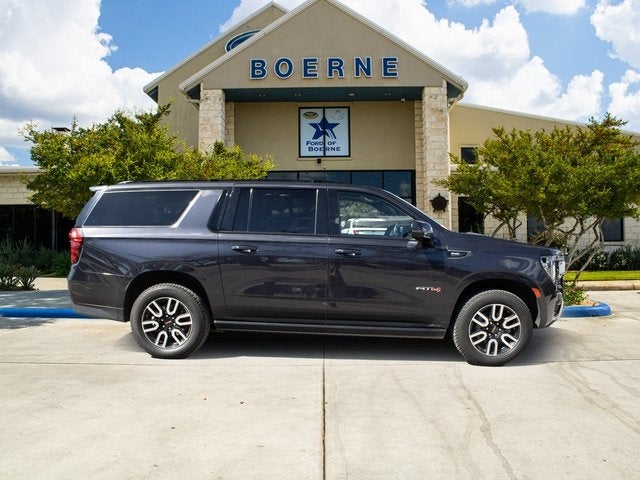 2023 GMC Yukon XL AT4