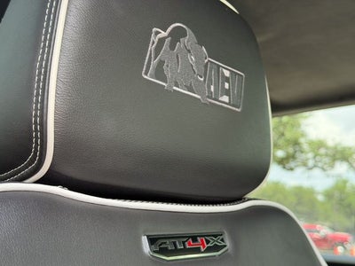 2025 GMC Sierra 2500HD AT4X