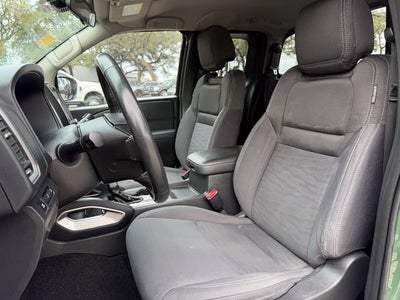 2022 Nissan Frontier SV