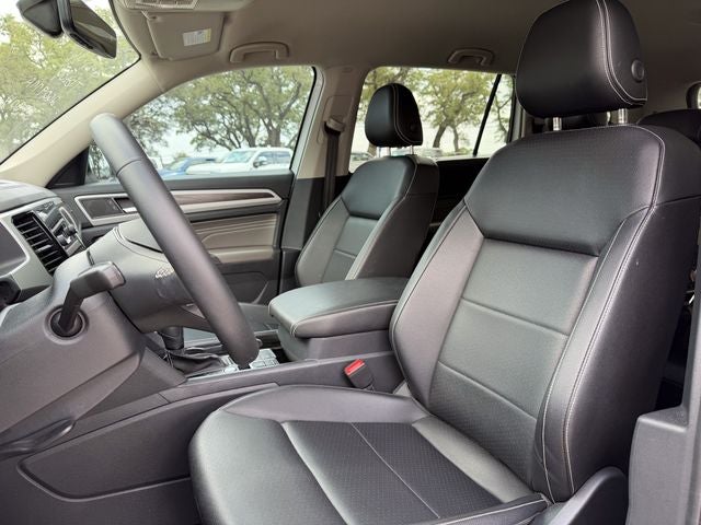 2023 Volkswagen Atlas 2.0T SE w/ Technology