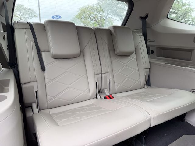 2024 Volkswagen Atlas 2.0T SE w/ Technology