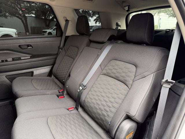 2024 Nissan Pathfinder S