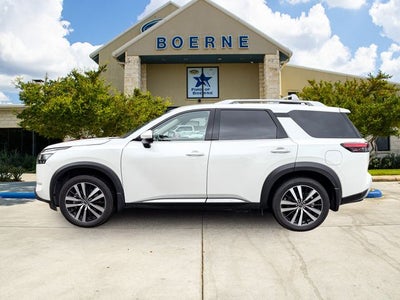 2024 Nissan Pathfinder Platinum