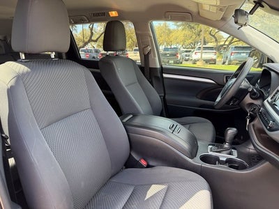 2019 Toyota Highlander LE