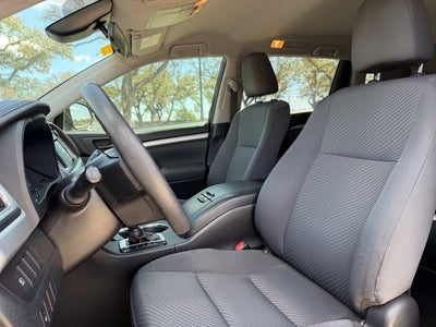 2019 Toyota Highlander LE