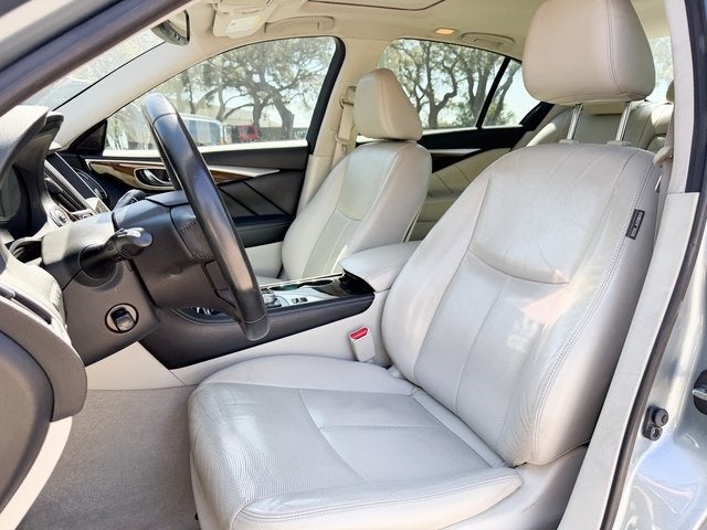 2015 INFINITI Q50 Premium
