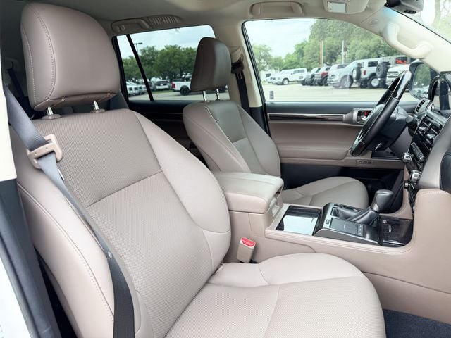 2022 Lexus GX Base
