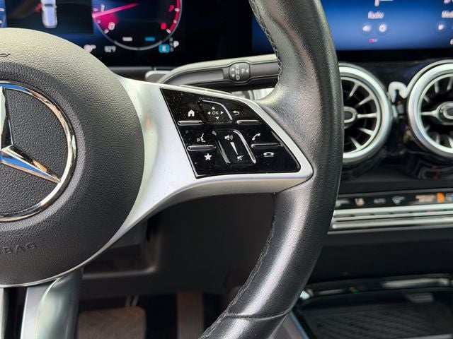2025 Mercedes-Benz GLB Base
