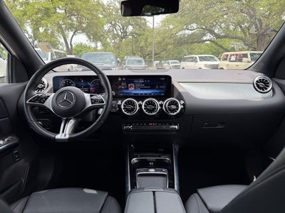 2025 Mercedes-Benz GLA Base