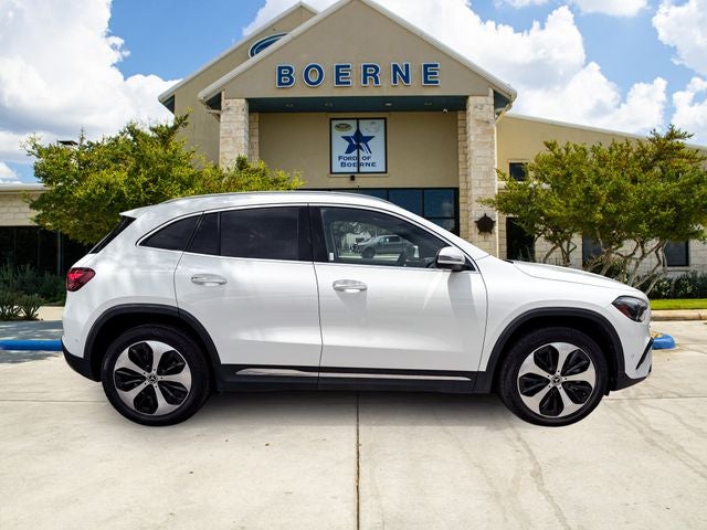 2025 Mercedes-Benz GLA Base