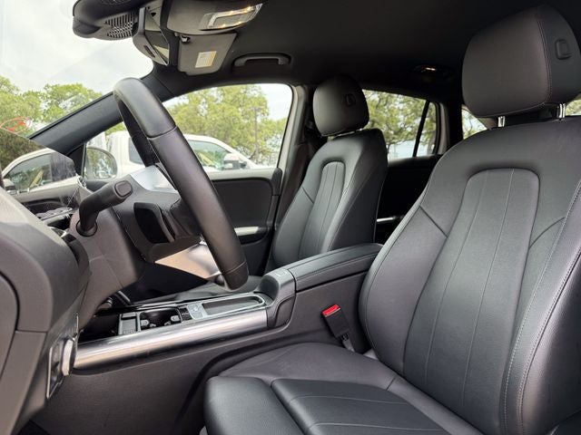 2025 Mercedes-Benz GLA Base