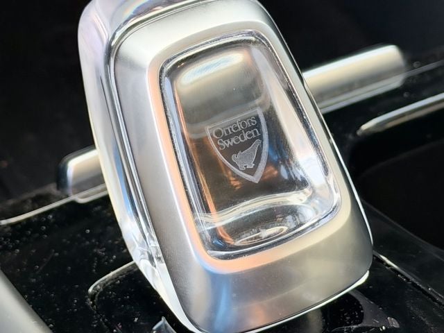 2024 Volvo XC40 B5 Plus Bright Theme