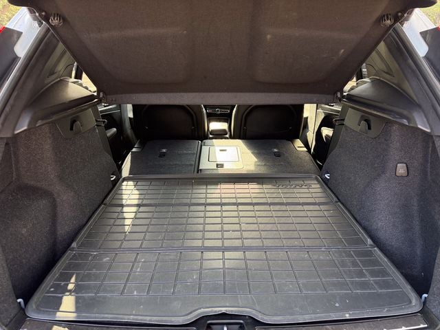 2024 Volvo XC40 B5 Plus Bright Theme